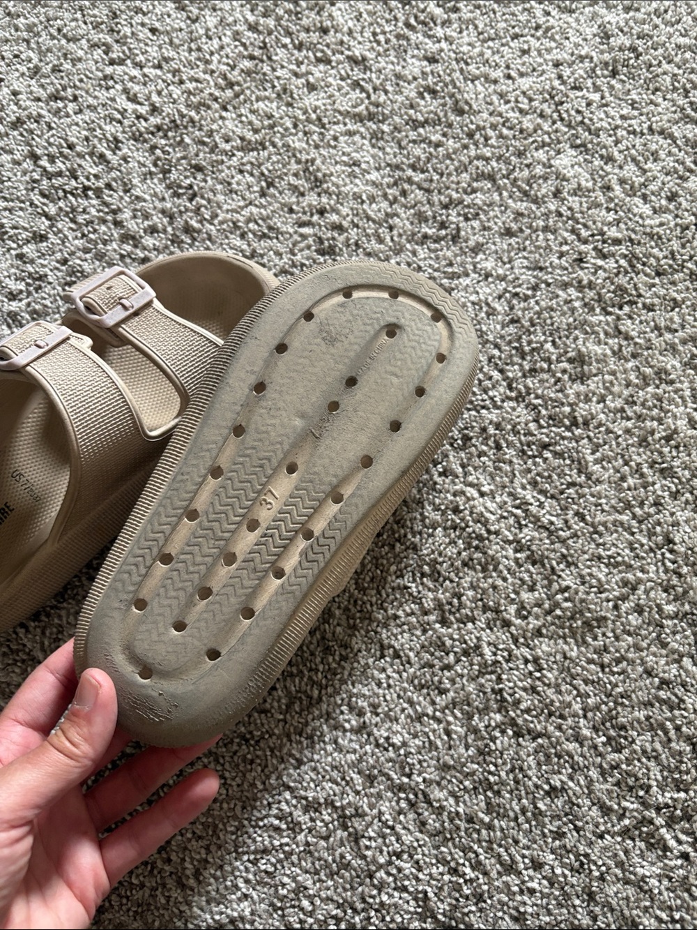 Cushionaire Women's Beige Double-Buckle Slide Sandals - Picture 5 of 5